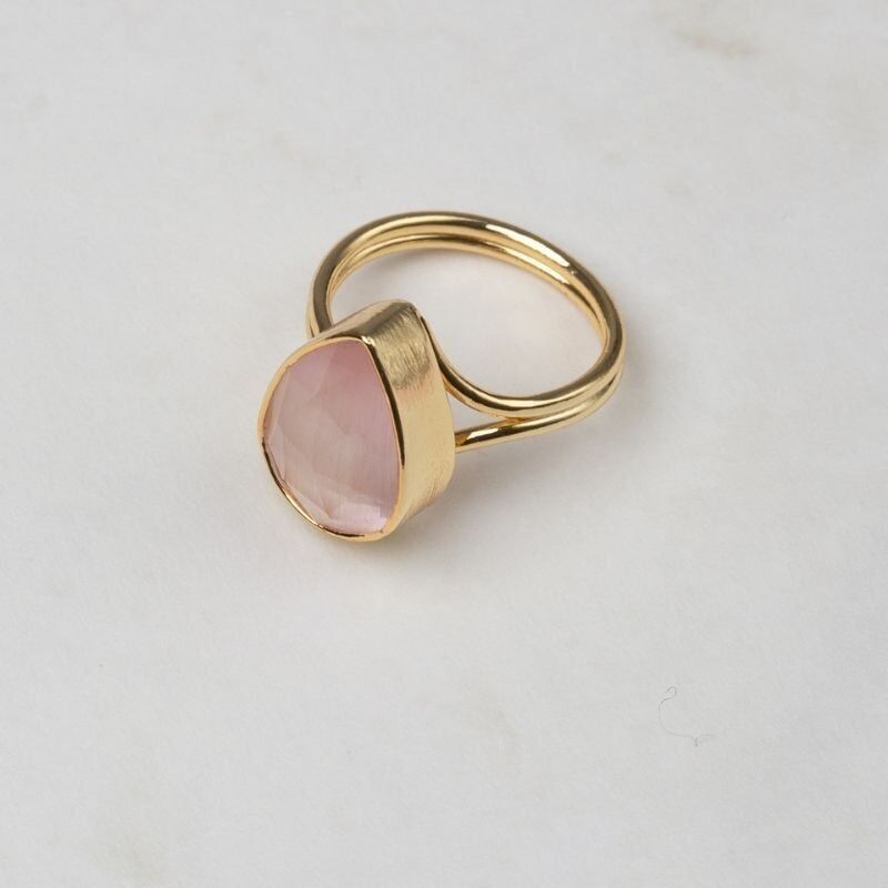 Hellrosa polierter Caveto-Ring