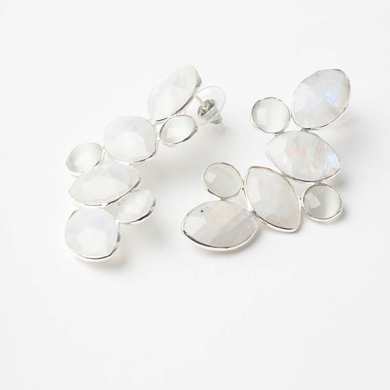 Orecchini Hali Ed. Pietra di luna argento e bianco in edizione limitata