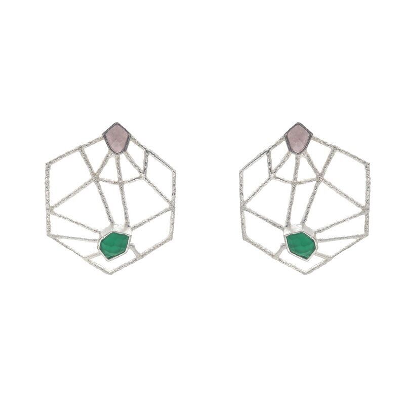 Kleine silberne Ohrringe von Brac in Rosa und Grün