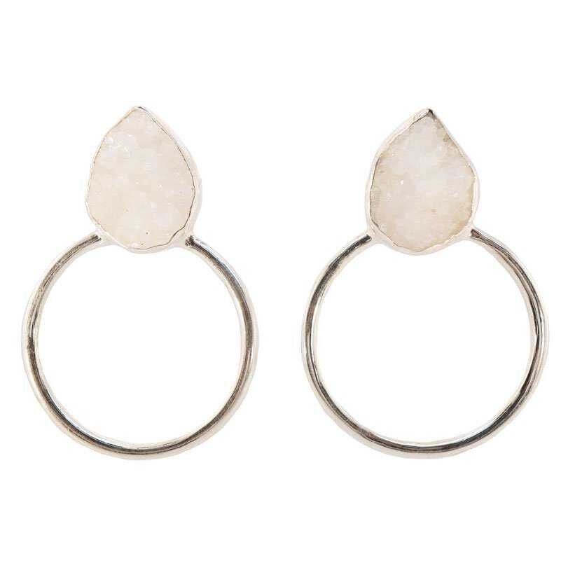 Diwa große silberne weiße Ohrringe