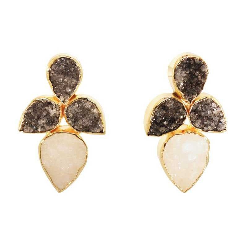 Orecchini con giglio bianco e nero