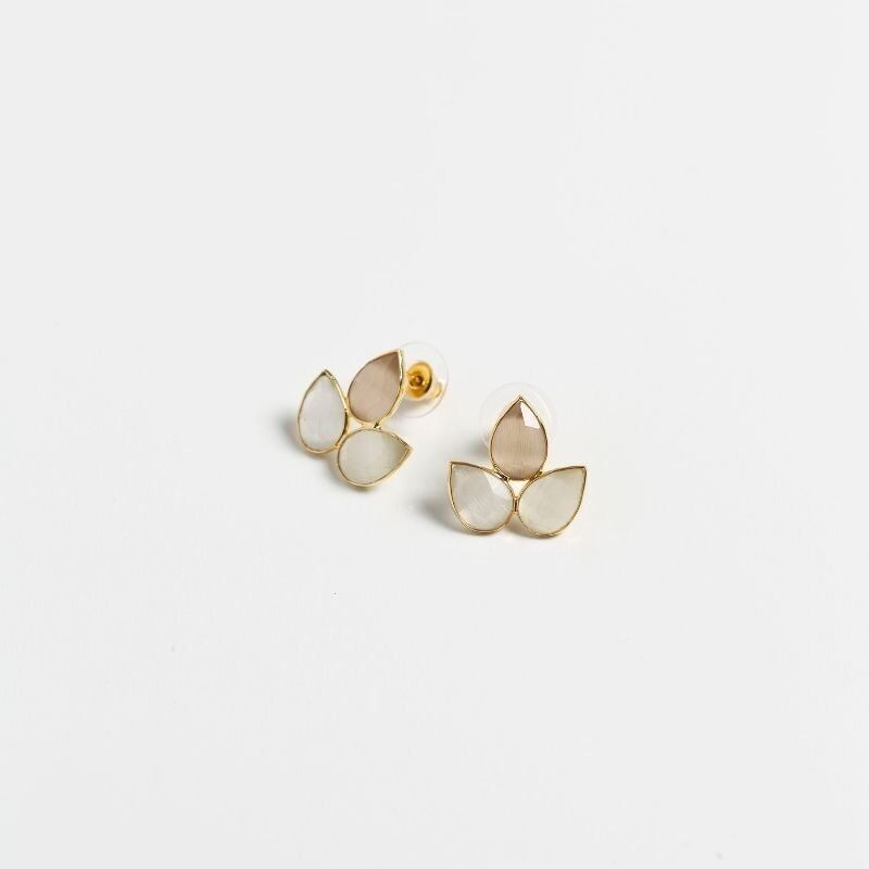 Mini orecchini Yoga Ed. Nudo, crema e bianco limitati