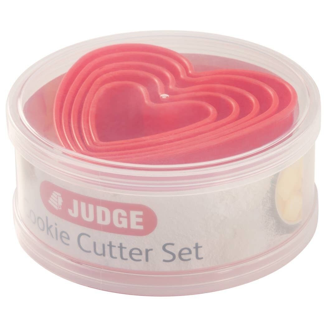 Judge Kitchen, 5 Piece Heart Cutters, Red