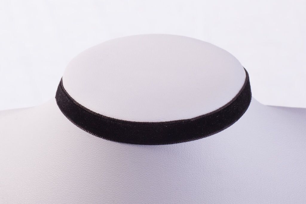 Choker in velluto sottile