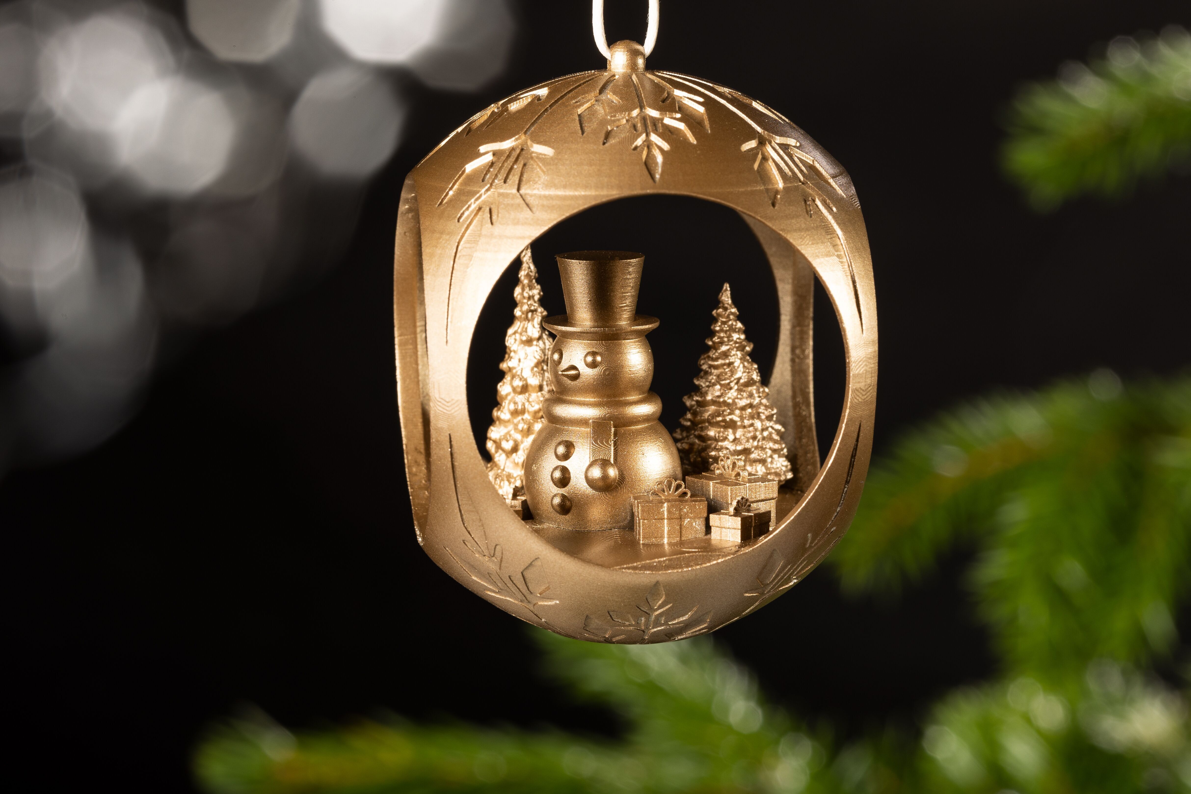 Christmas tree ball snowman MATT