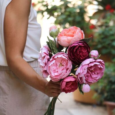 Bouquet di fiori di carta misti a peonie