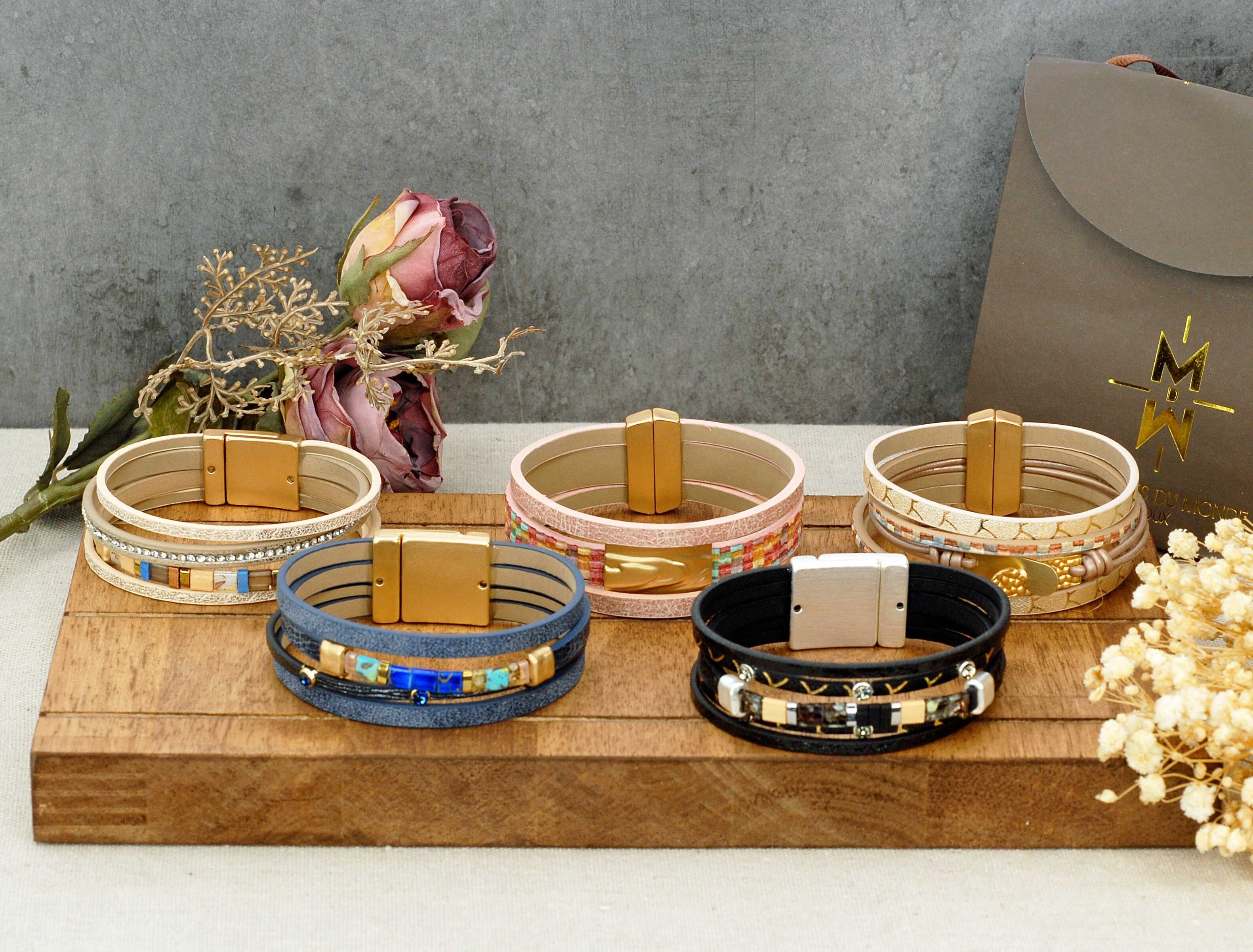 Set di 5 braccialetti multifila