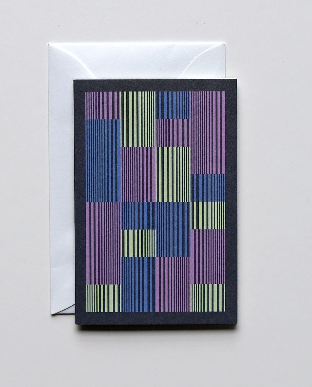 Biglietto d'auguri a righe piccole con busta