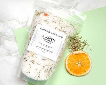 Sachet de sels de bain aux agrumes et aux herbes Awaken 2