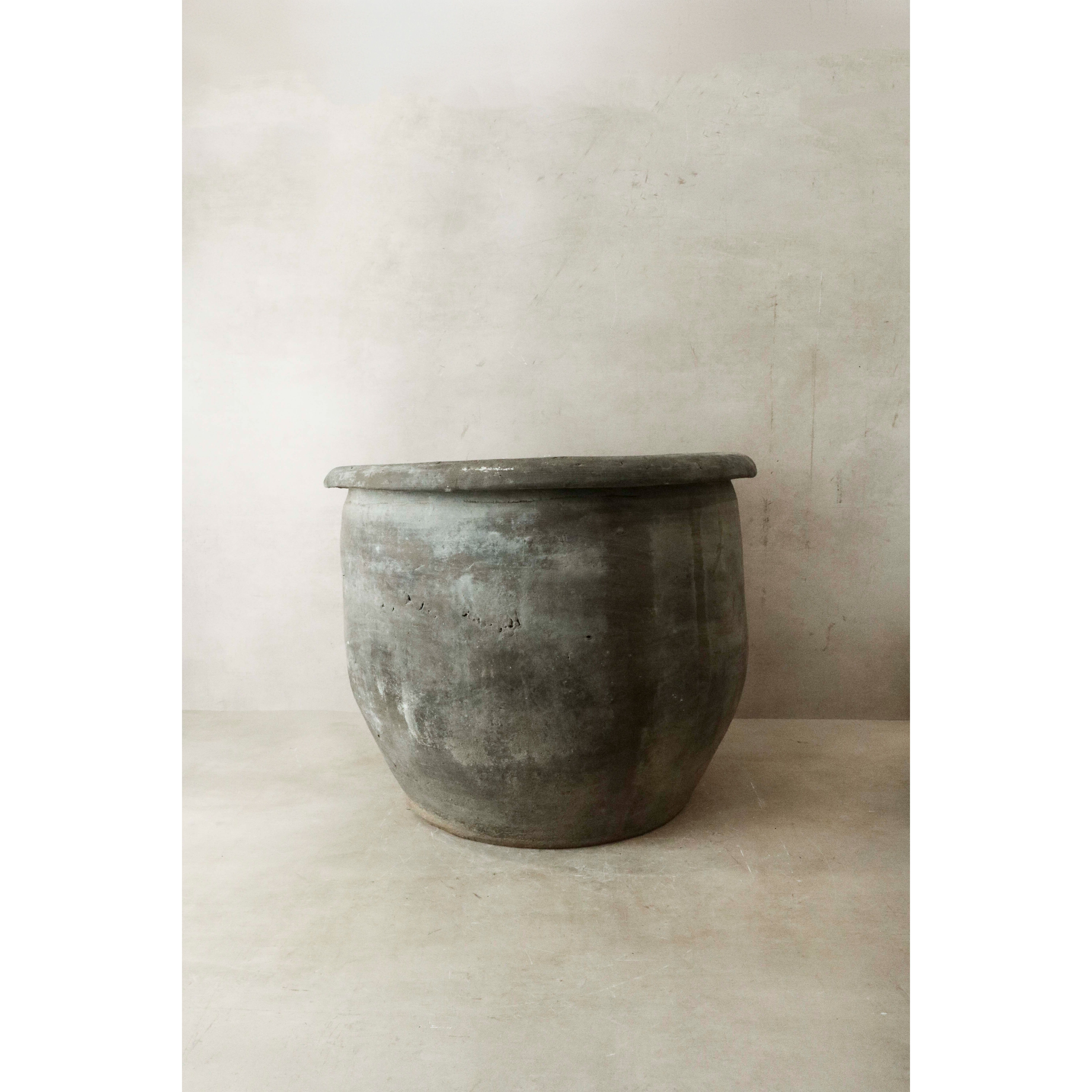 Grands pots asiatiques gris anciens - L001