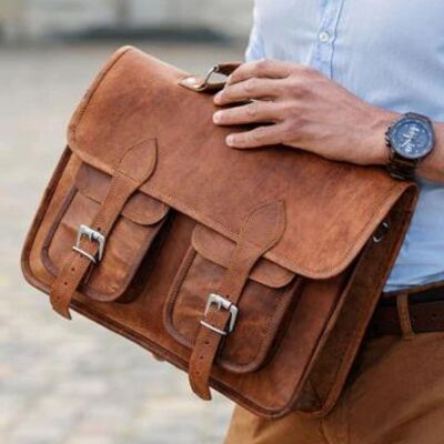 Authentic leather shoulder bag for men in hipster style, leather computer bag with large storage capacity. HUGO