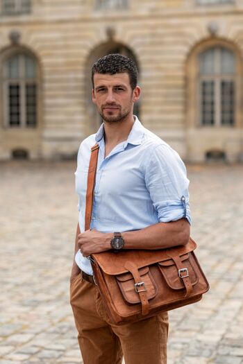 Sac bandoulière en cuir authentique pour homme au style hipster , sacoche d'ordinateur en cuir  grande capacité de rangement. HUGO 2