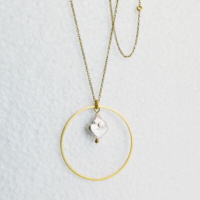Collana lunga, placcata in oro, perla coltivata d'acqua dolce bianca (K-Pearl1)