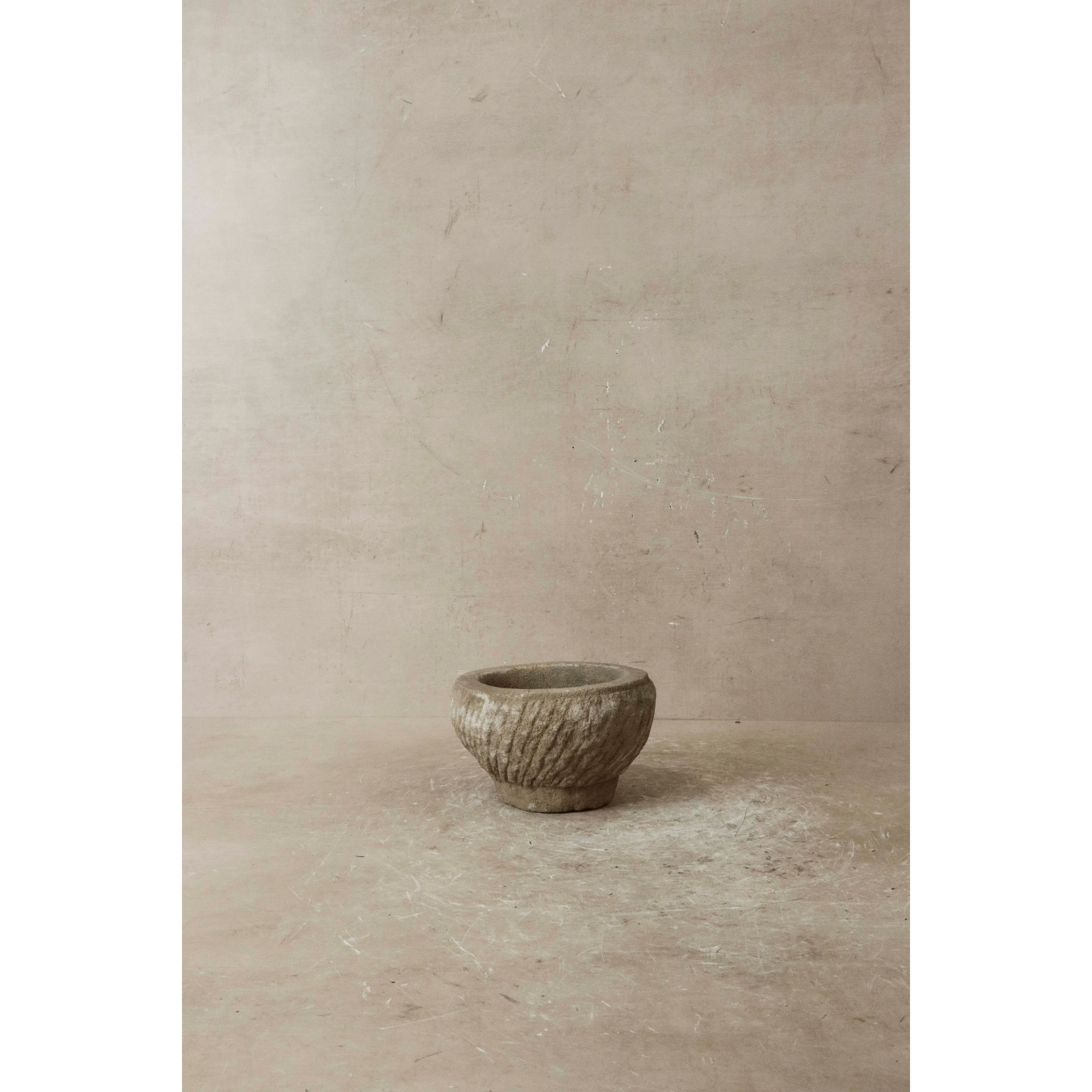 Vecchio mortaio in pietra n.1 - 30