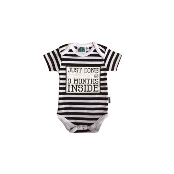 Cadeau nouveau-né - juste fait 9 mois Inside® Vest - grossesse révèlent - tenue de la maison à venir - annonce de bébé 1