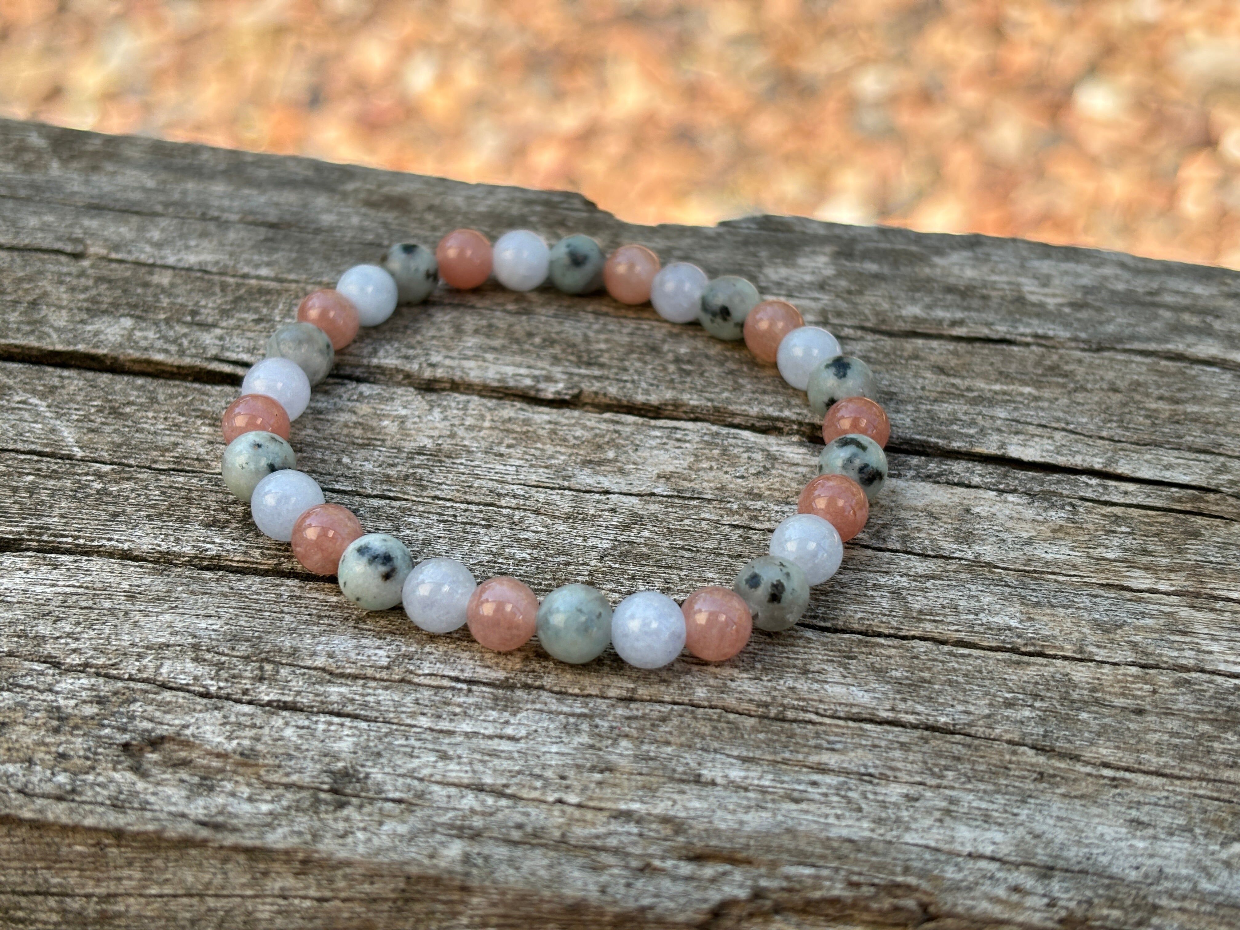 Bracciale elastico per litoterapia in diaspro kiwi, diaspro sesamo, pietra del sole e acquamarina