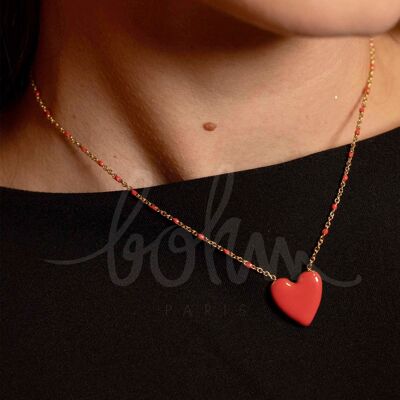 Collier - chaîne avec émail et pendentif coeur en émail coloré