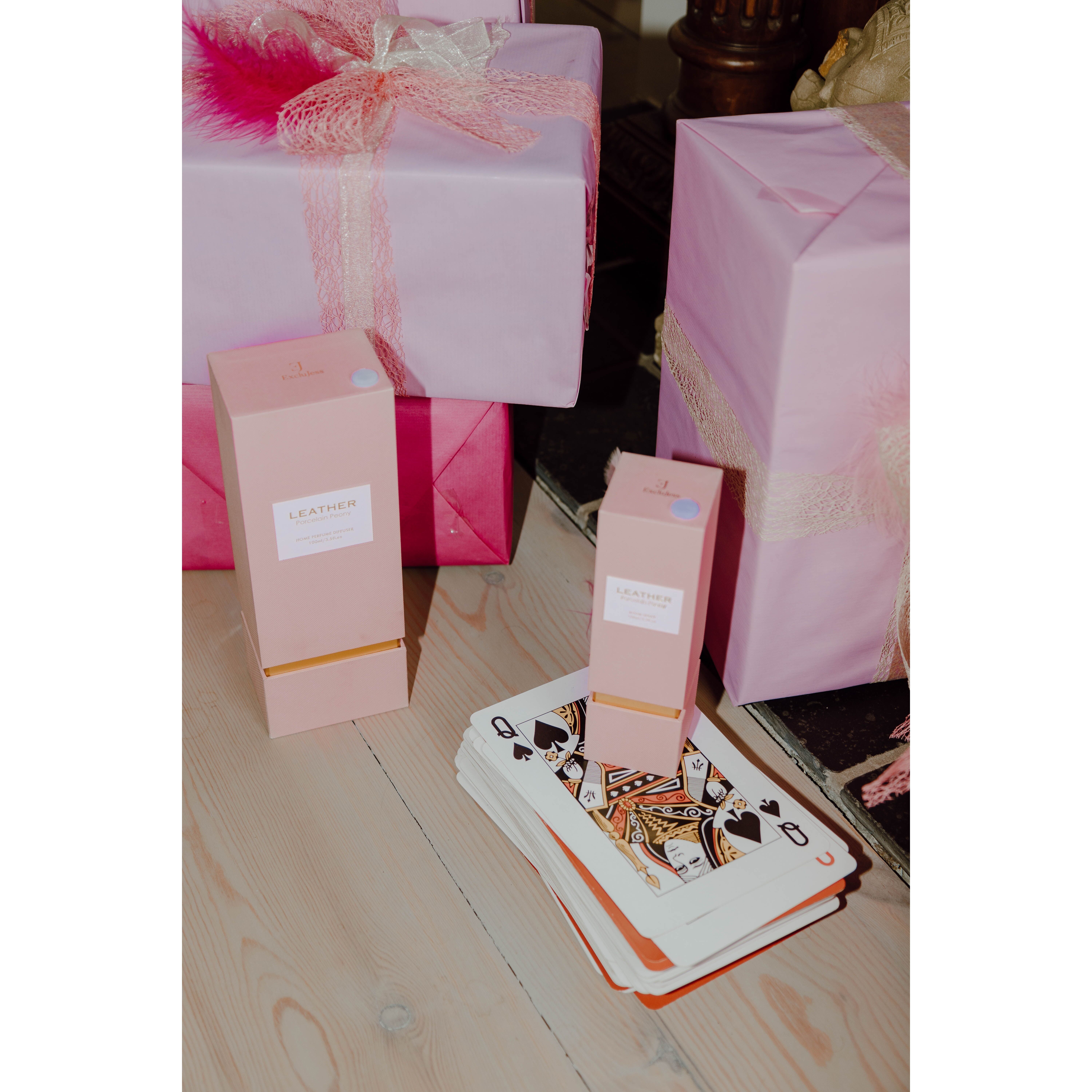 Rosa Diffusor aus Porzellan mit Pfingstrosen-Optik, Ledergefühl, 100 ml