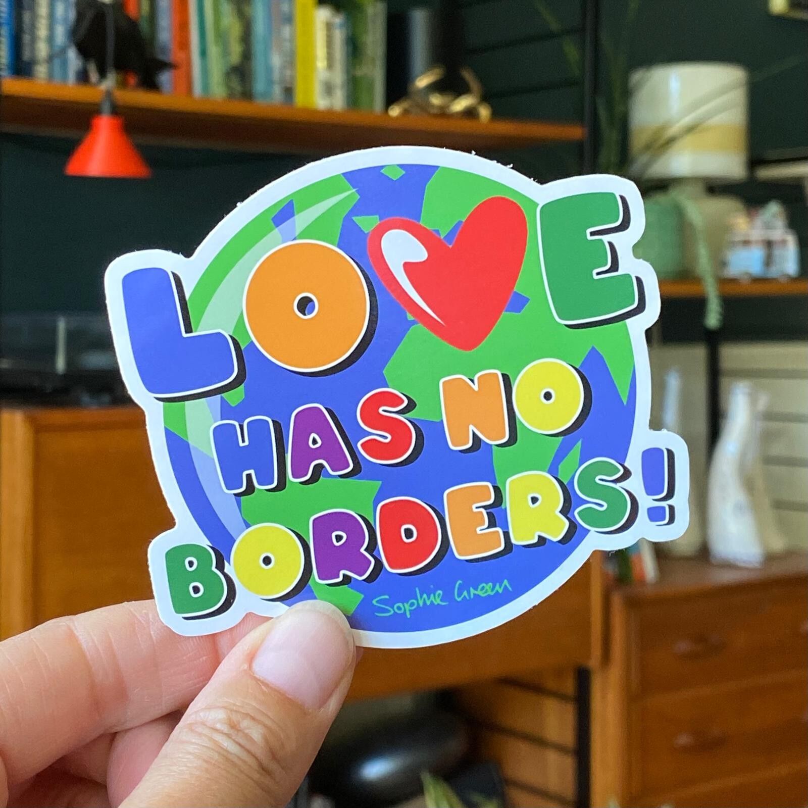 Pegatina de vinilo grande El amor no tiene fronteras