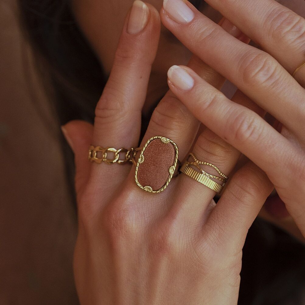 Tyana-Ring – Ring mit Wellen- und Streifenlinien