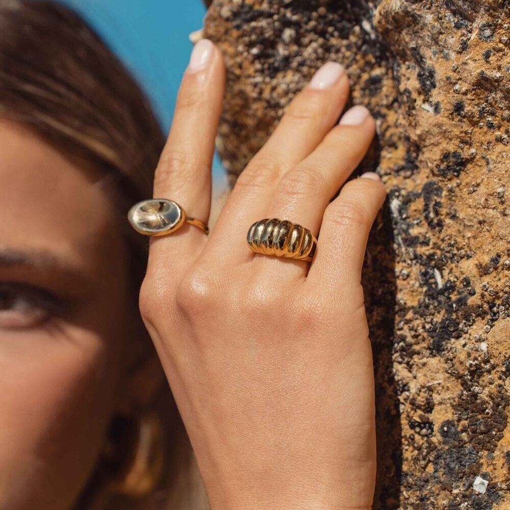 Anello Alba - effetto a conchiglia convessa