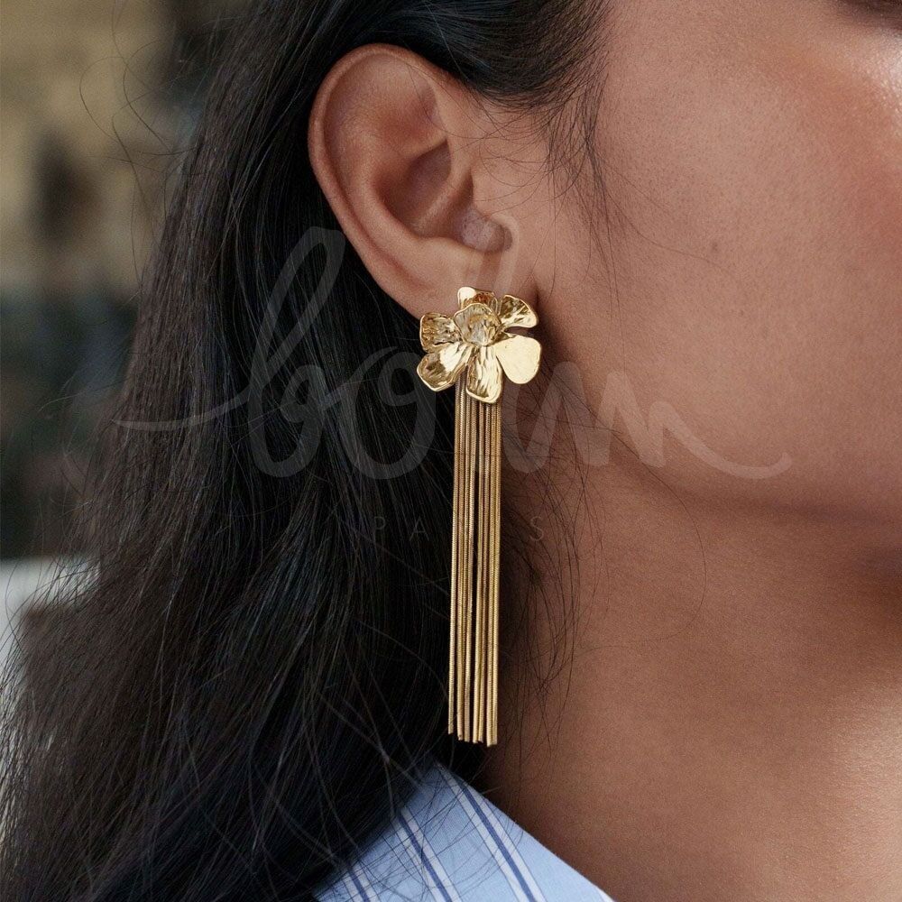 Mona baumelnde Ohrringe – Blattmuster mit baumelnden Schlangengliedern