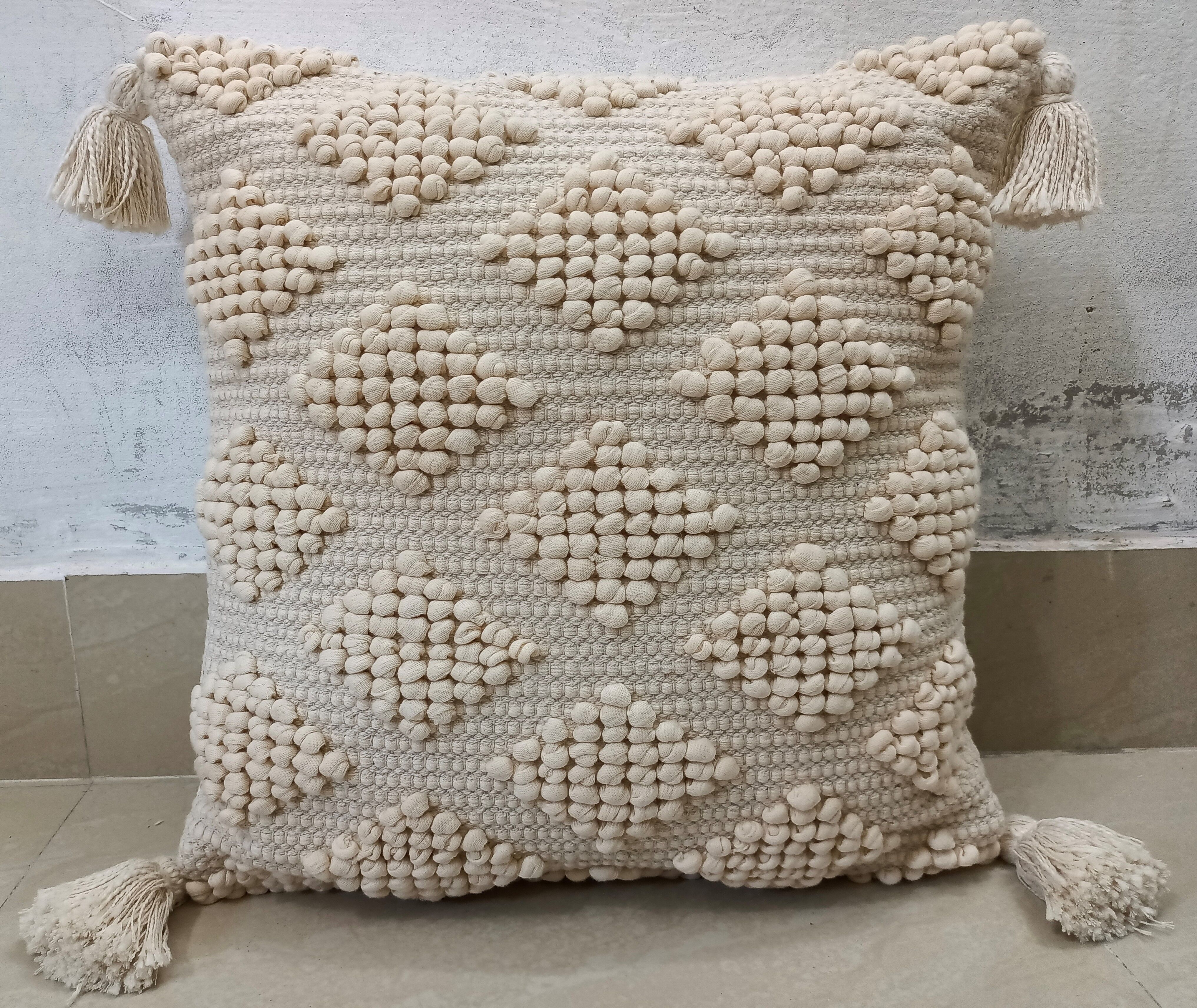Housse de coussin carrée en coton tissé à la main à motif de diamants ivoire
