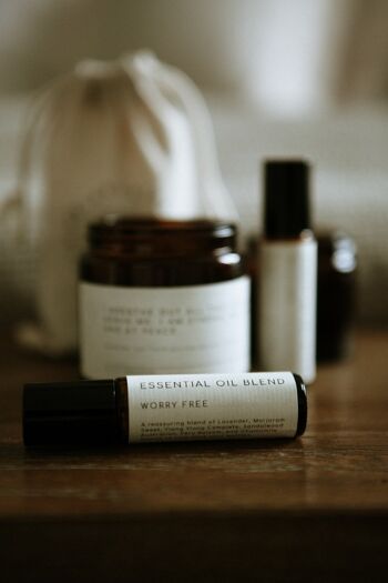 Rollerball d'aromathérapie avec mélange d'huiles essentielles Natural Remedy sans souci - Soulagement de l'anxiété 1