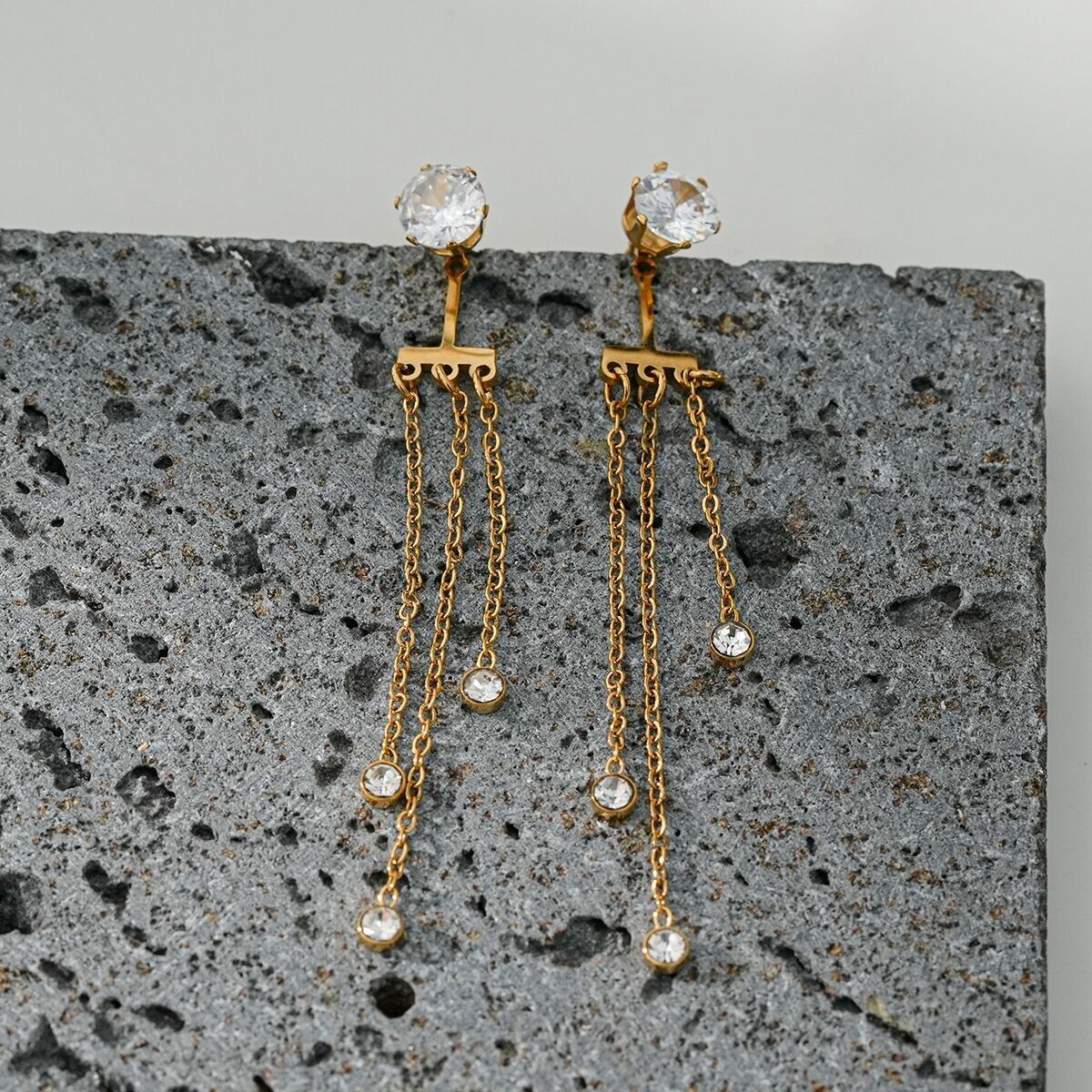 Boucles d'Oreilles Chaînes Minces Avec Strass Doré