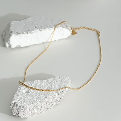 Collar De Oro Con Grabado En Espiral Ondulada