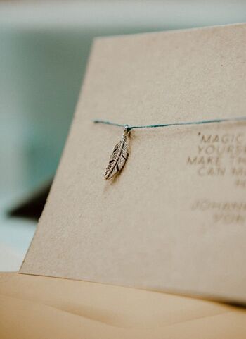 Carte de souhait et bracelet à breloques plume - La magie croit en vous-même - Cadeau souvenir fait à la main 5