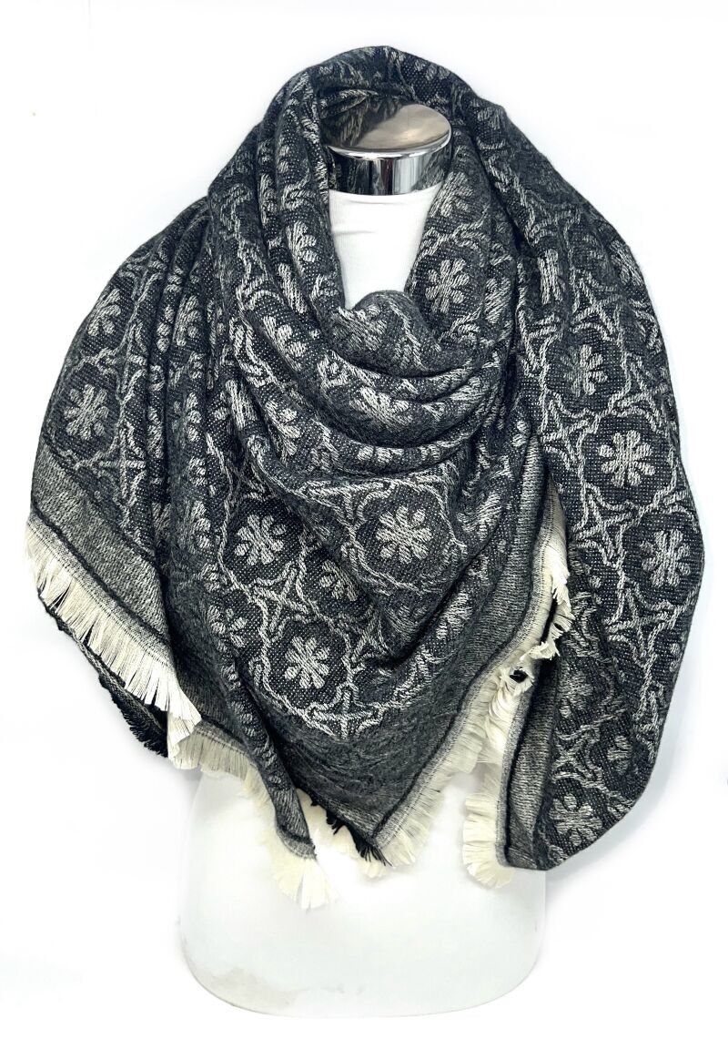 HH-263 Sciarpa quadrata con motivo vegetale