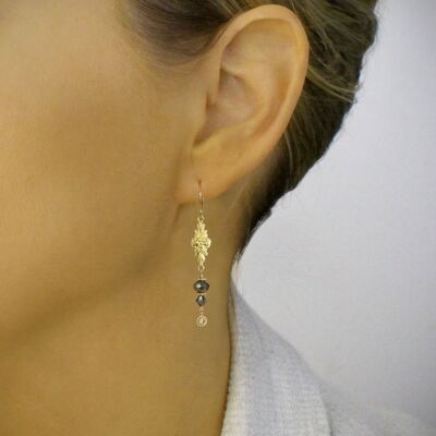 Orecchini con maglie placcate in oro 18K e diamanti neri