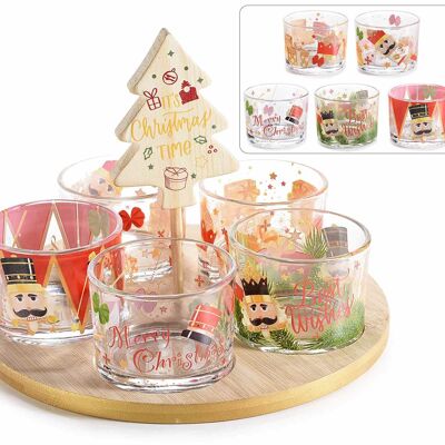 Set da tavola natalizio con copette in vetro con decori schiaccianoci su vassoio in legno 14zero3