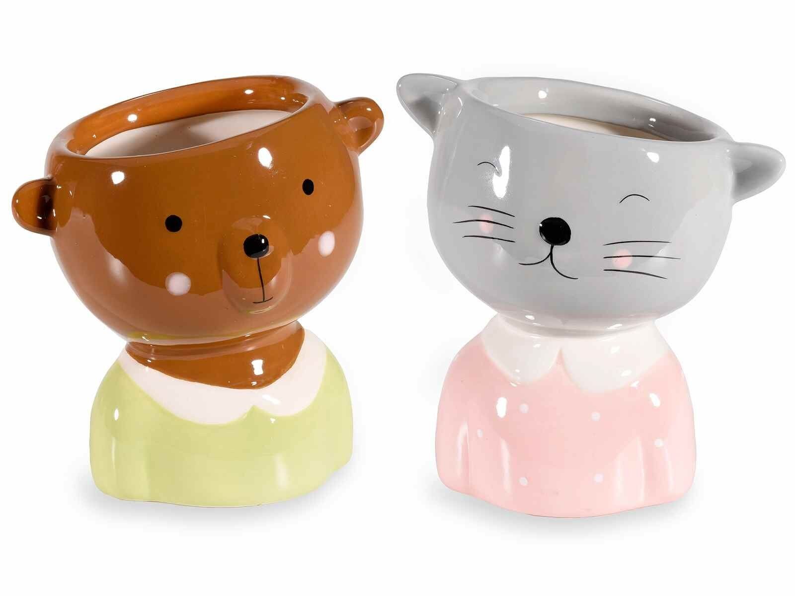 Keramische Tiergläser mit bunter Kleidung