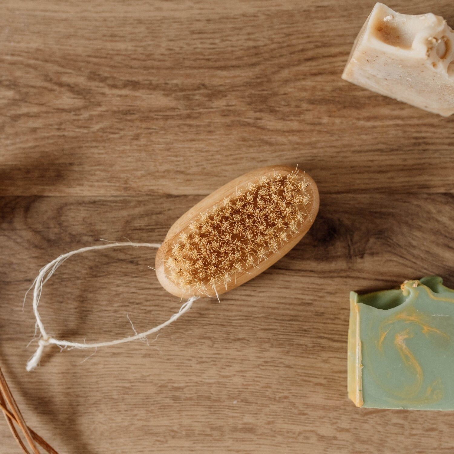 Nagelbürste aus Bambus