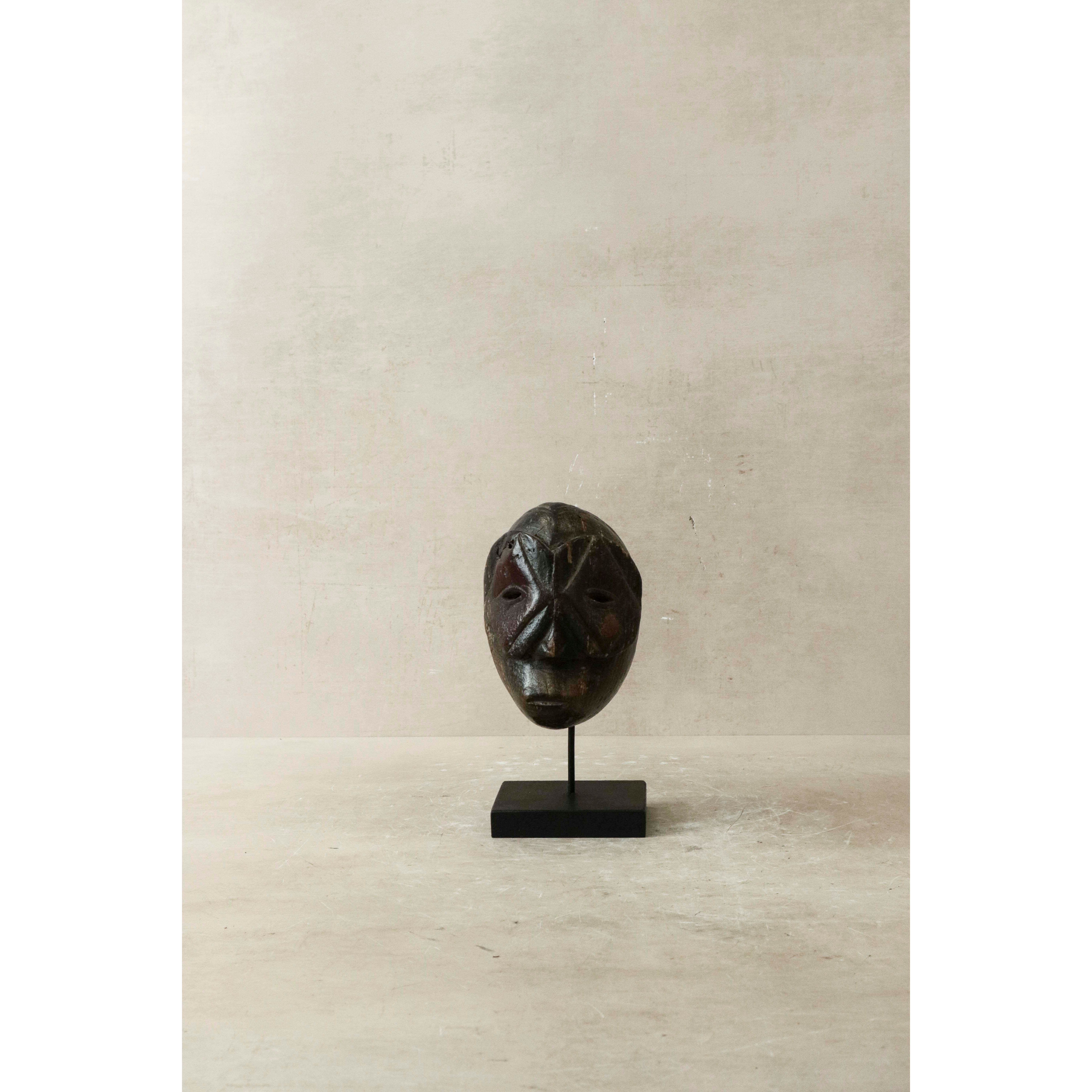 Masque africain sculpté à la main petit - 60.26