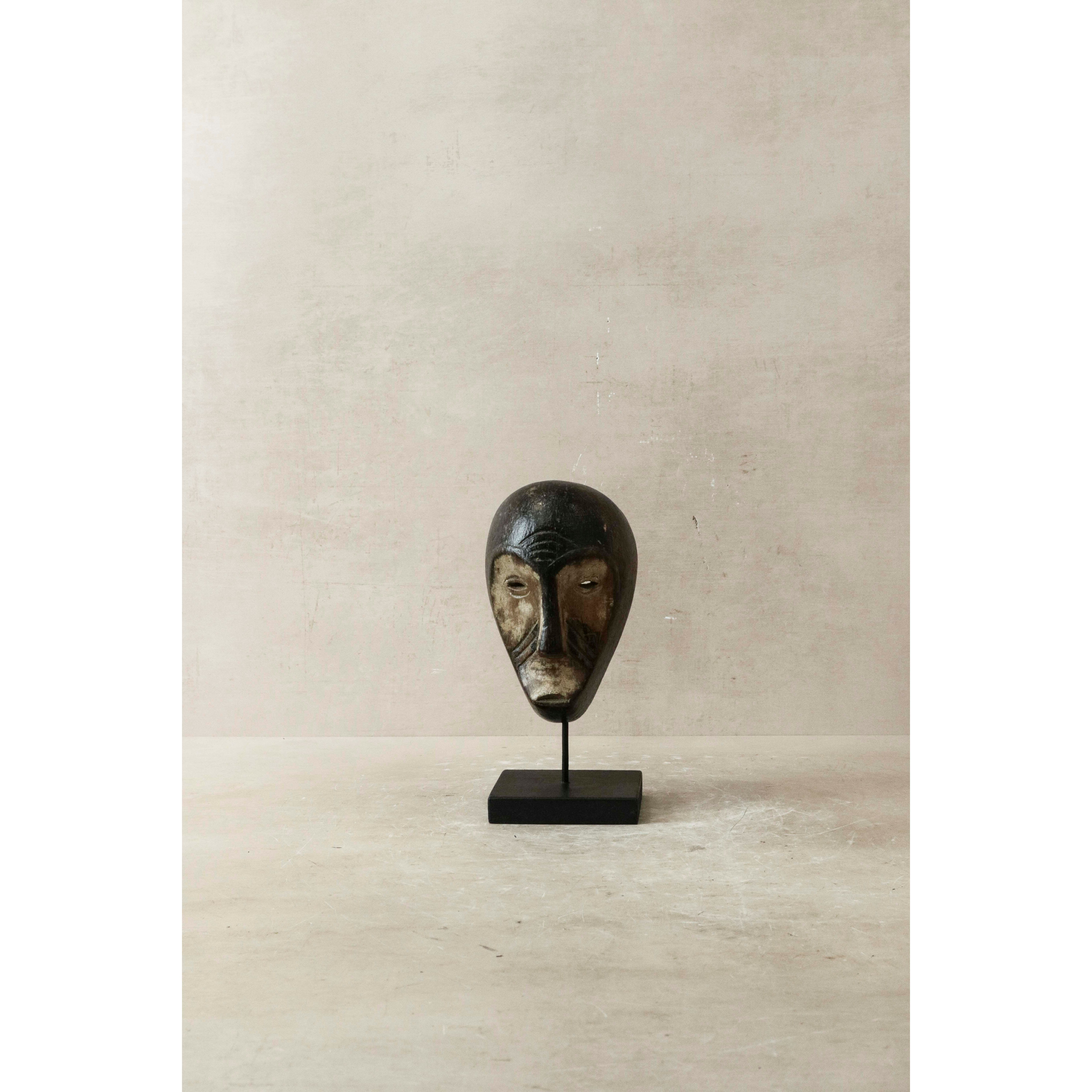 Réplique de masque africain sculpté à la main - 60.41