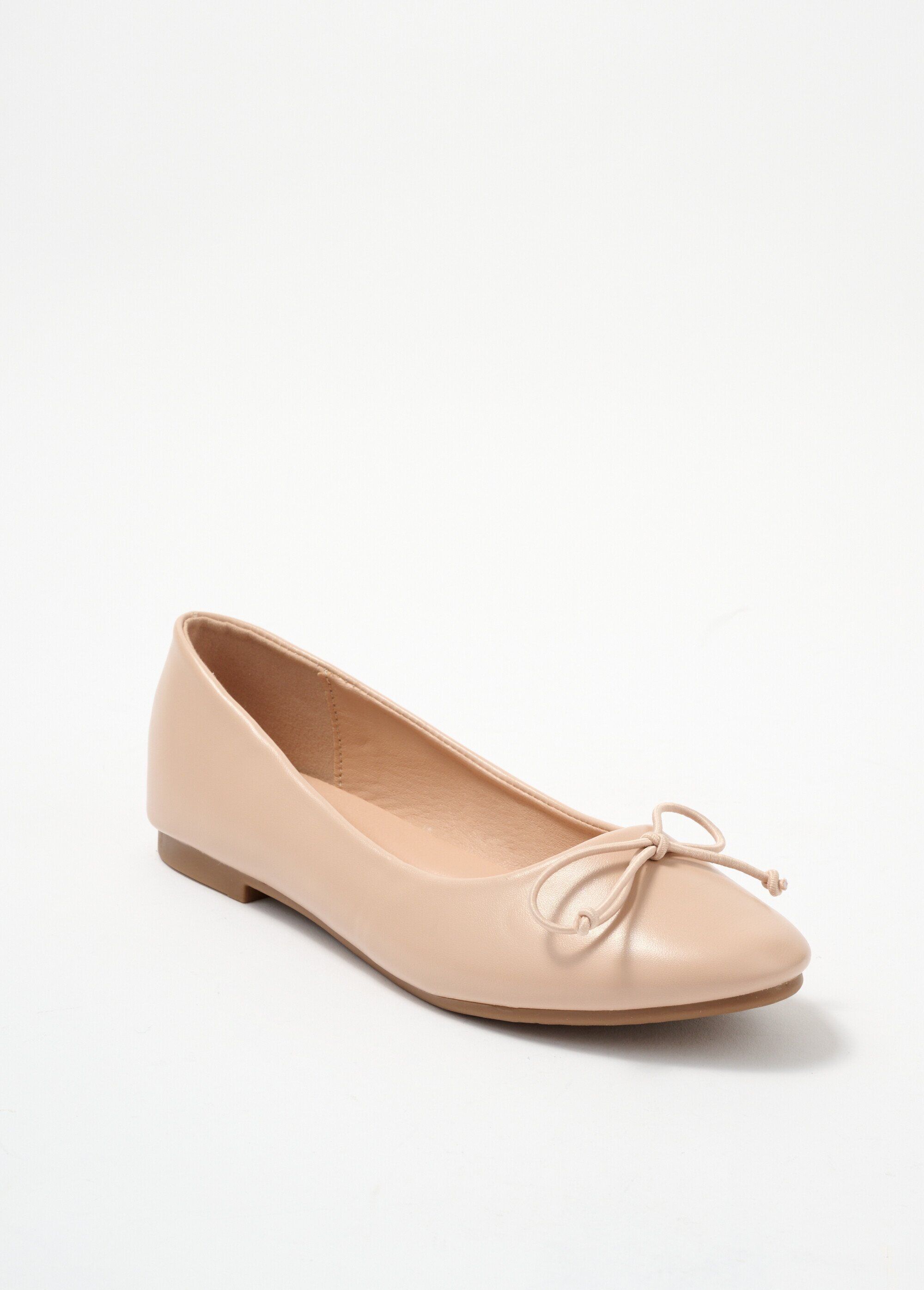 Flat heel ballerinas with fancy bow