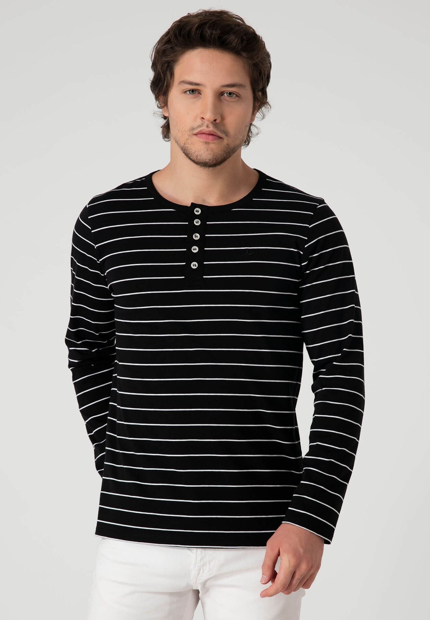 Camicia a maniche lunghe a righe in cotone biologico con abbottonatura