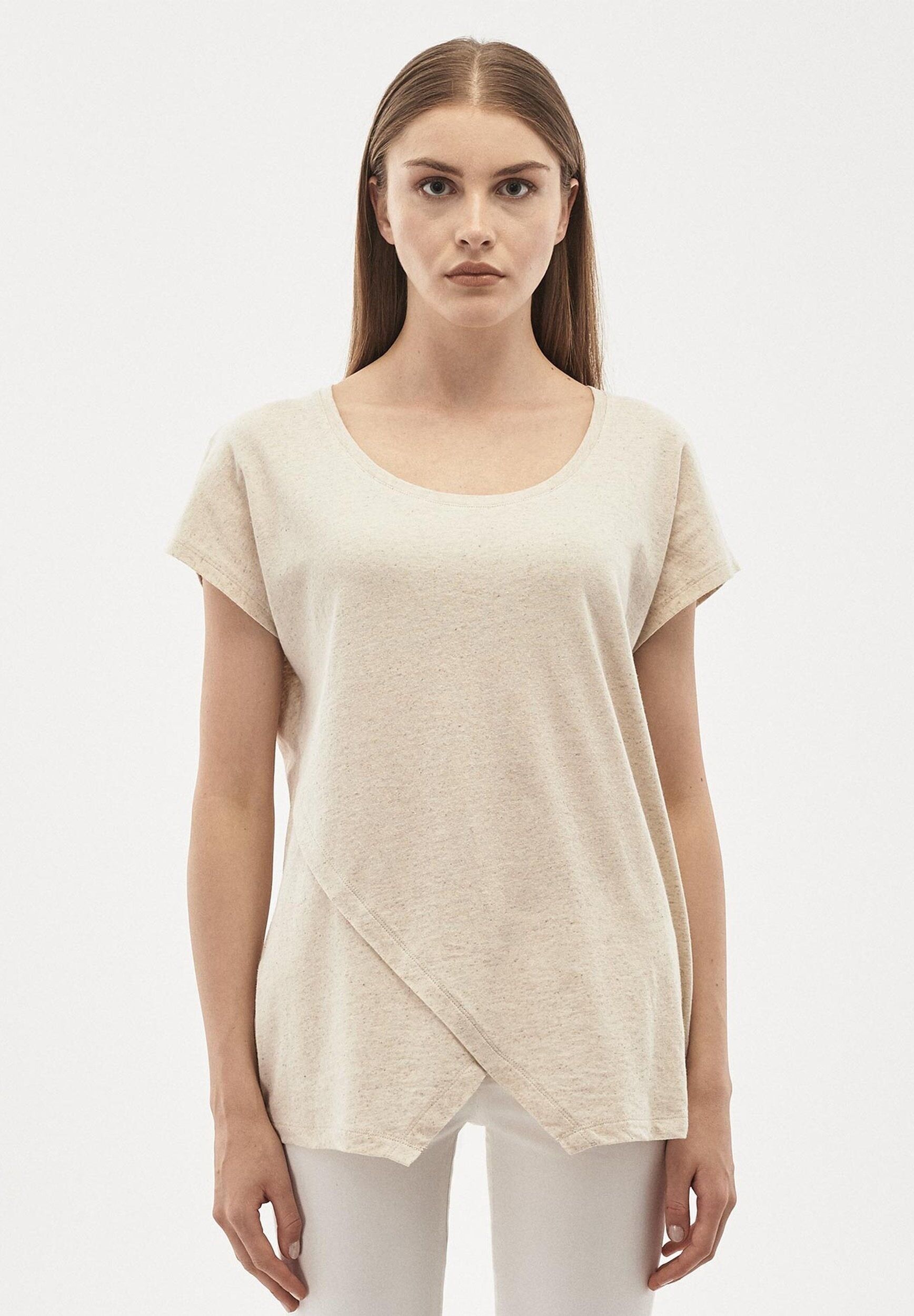 T-shirt realizzata in un misto lino-cotone biologico