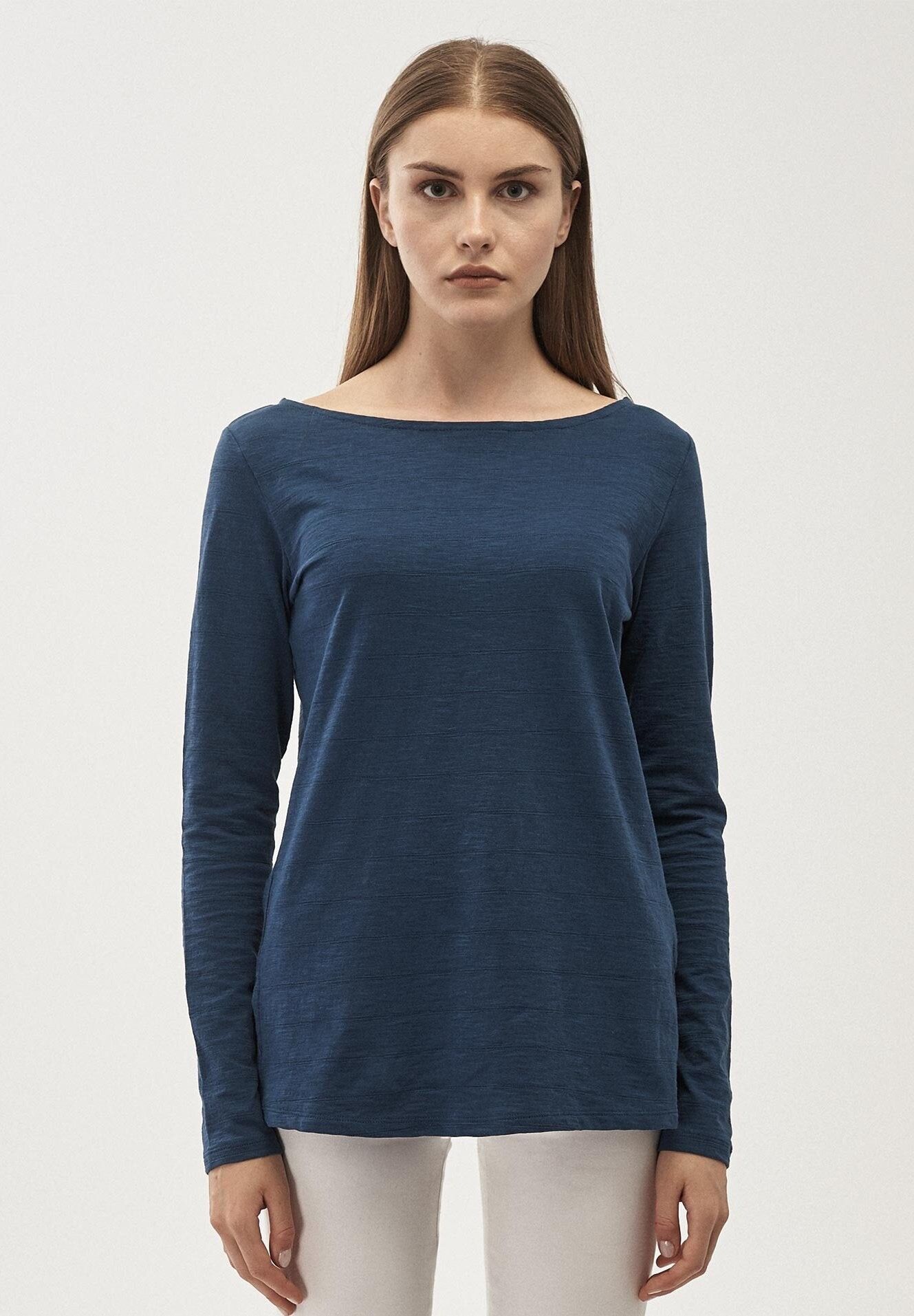 Maglia a maniche lunghe in cotone biologico con scollo a barchetta