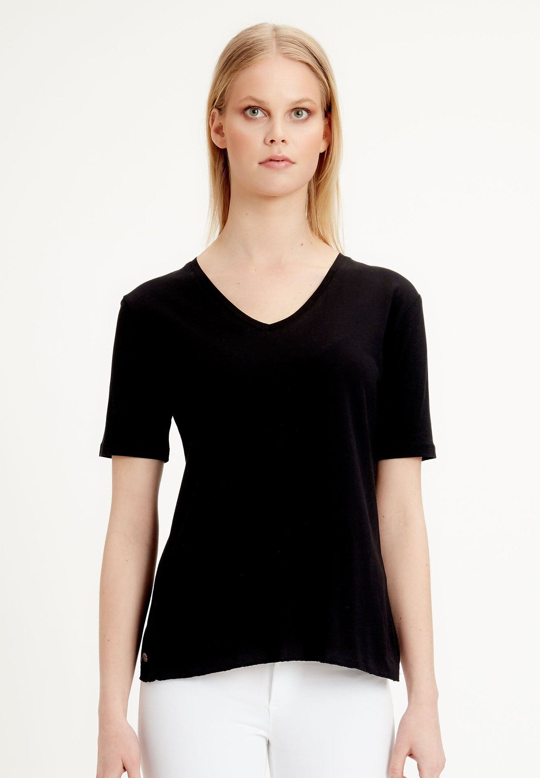 T-shirt realizzata in misto lyocell TENCEL™ con scollo a V