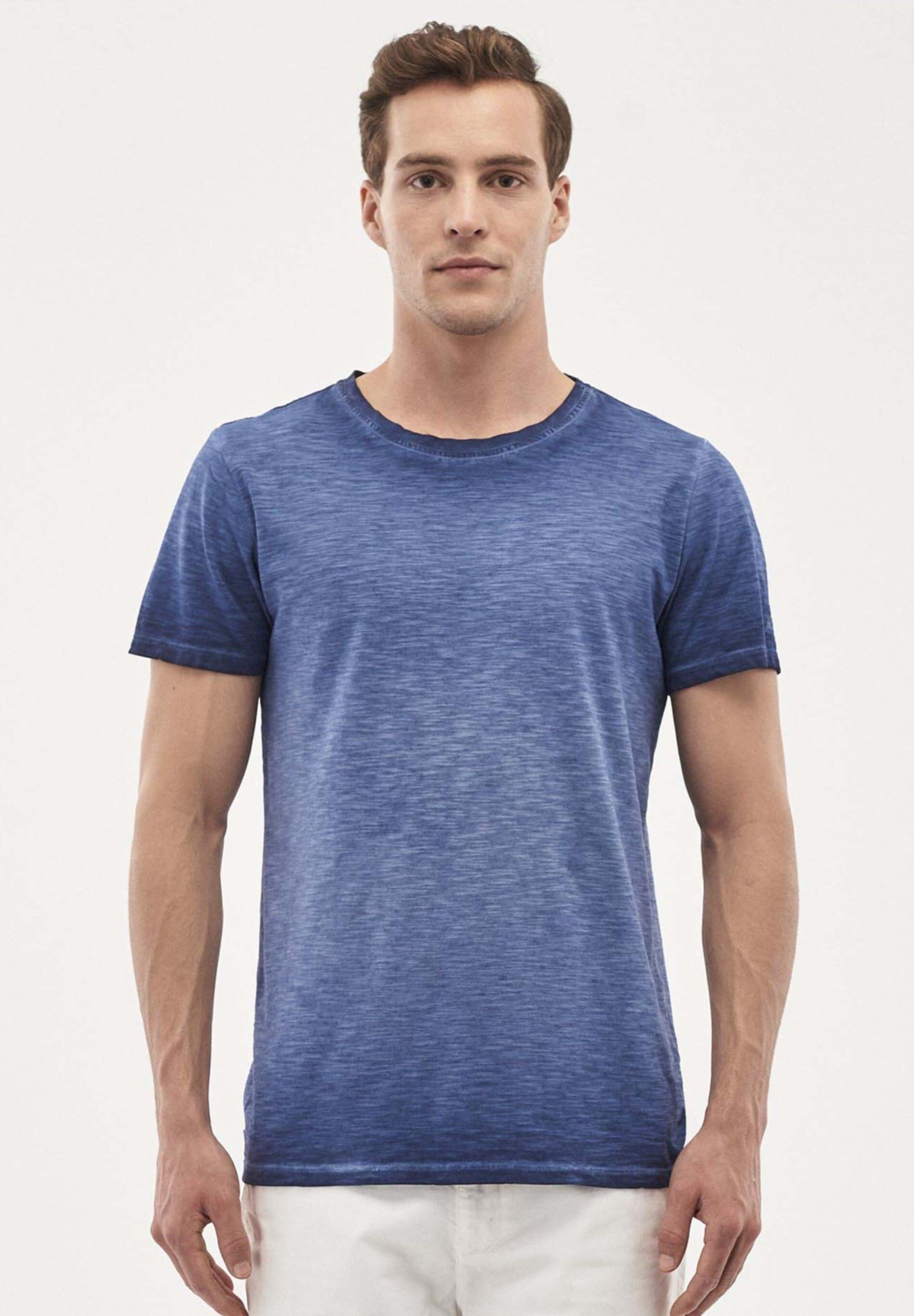 T-shirt tinta in capo realizzata in cotone biologico