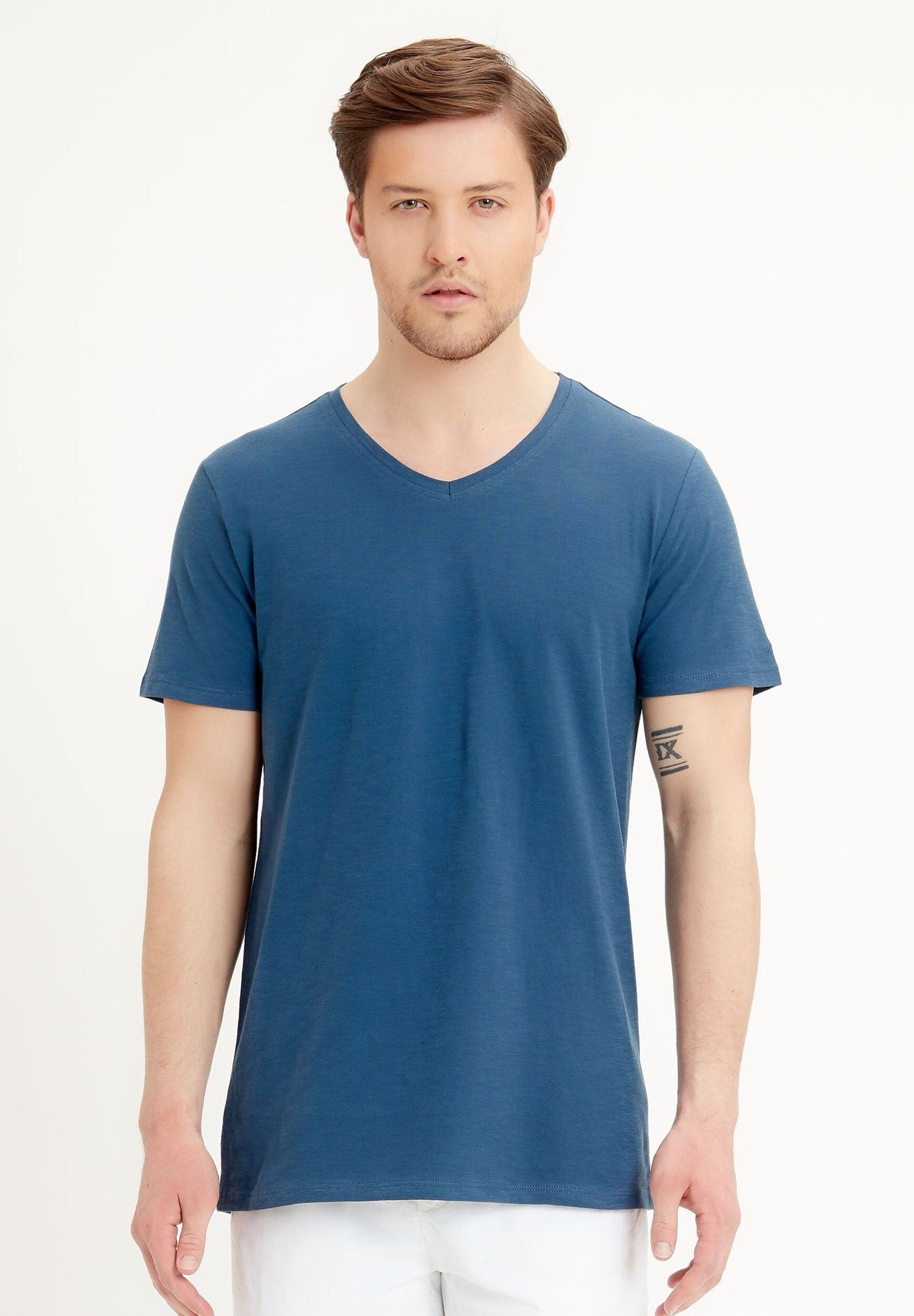 T-shirt basic in cotone biologico con scollo a V