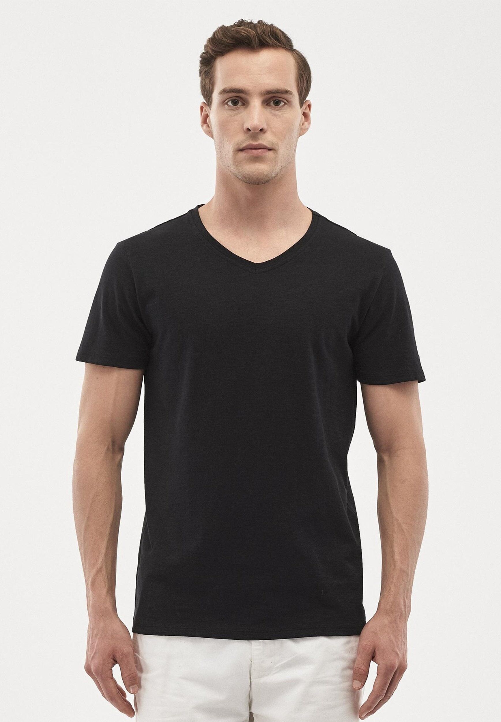 T-shirt basic in cotone biologico con scollo a V
