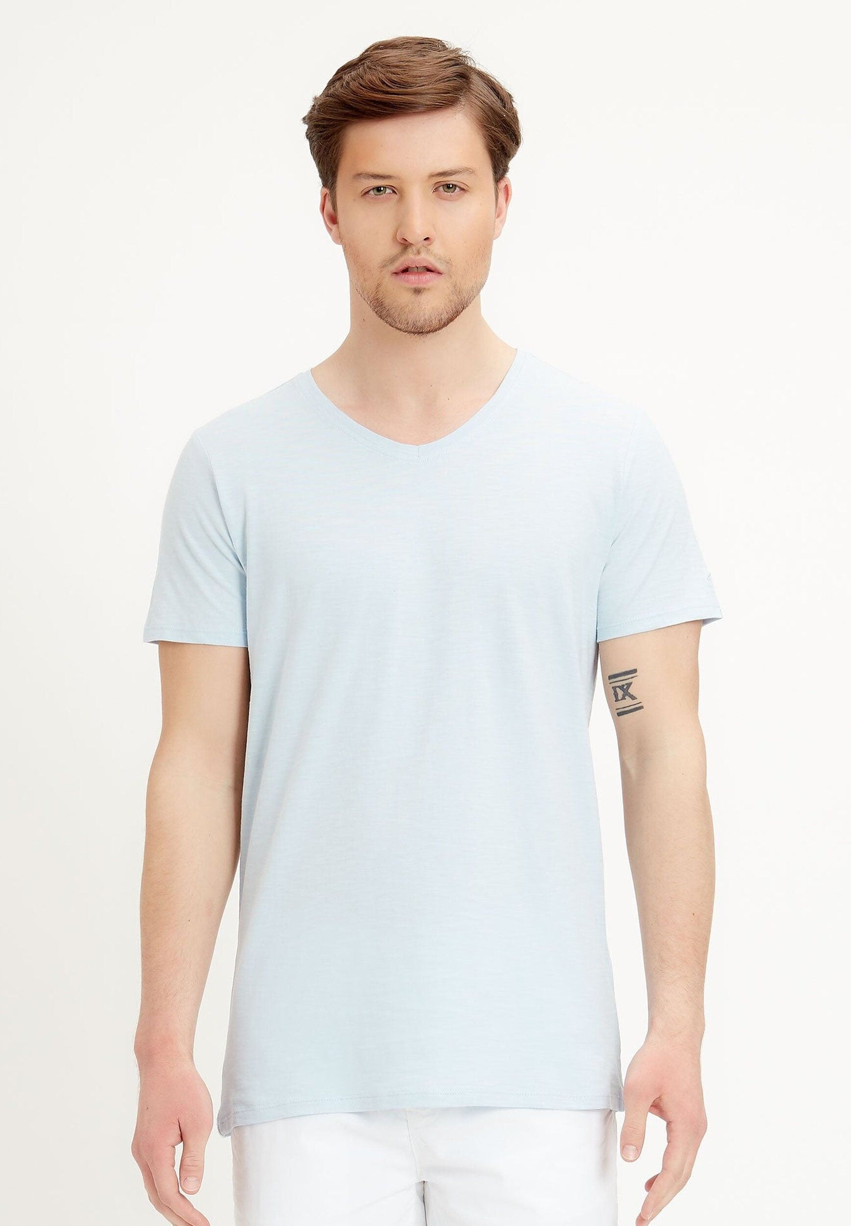 T-shirt basic in cotone biologico con scollo a V