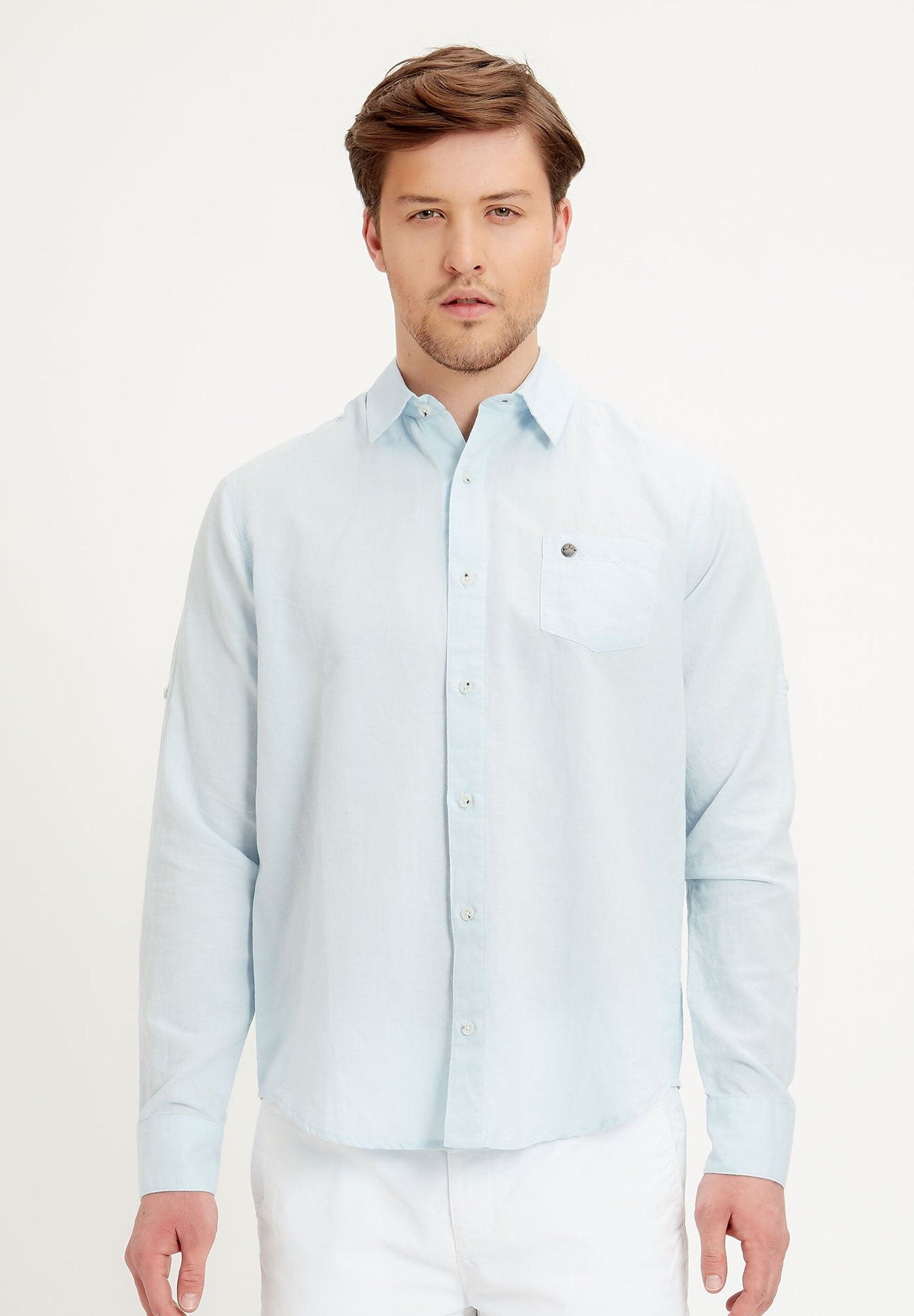 Camicia a maniche lunghe realizzata in misto lino