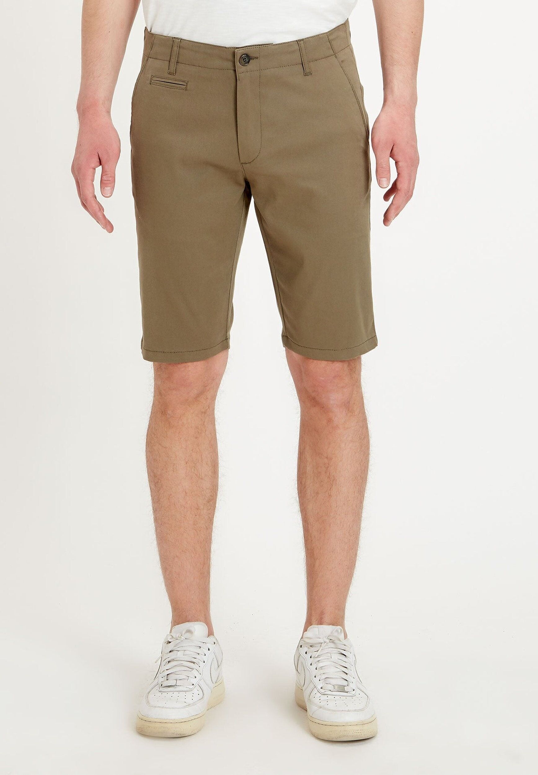 Pantaloncini realizzati in un mix di cotone organico ed elastan