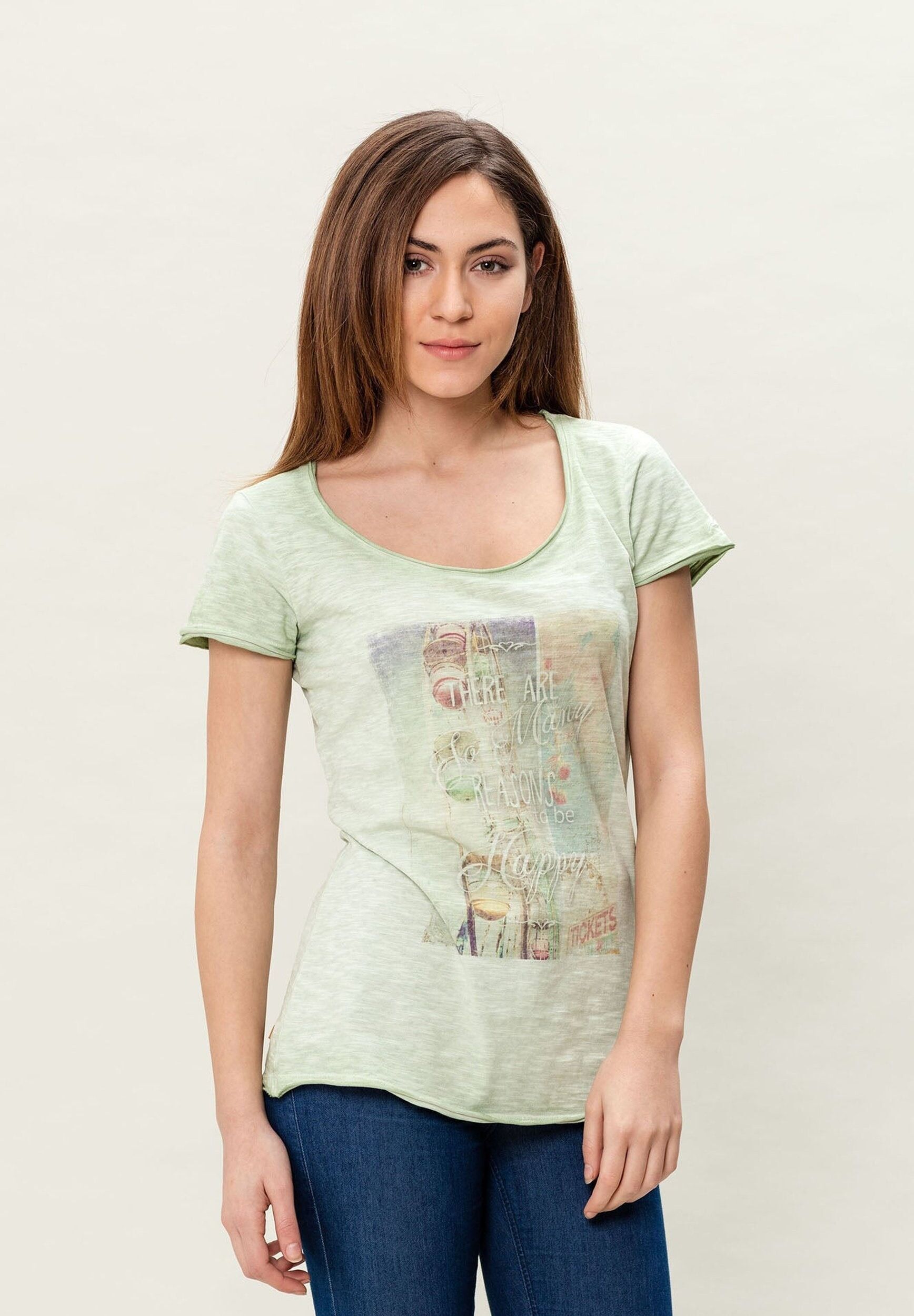 T-shirt realizzata in cotone biologico con effetto tinto a freddo